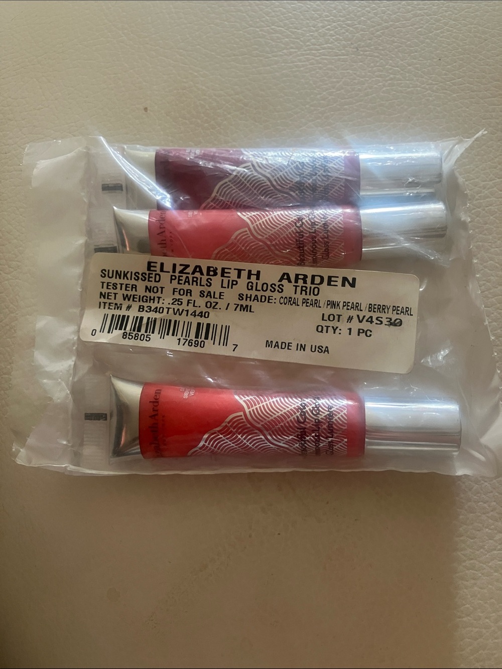 NEW Elizabeth Arden Lip Gloss Trio set
